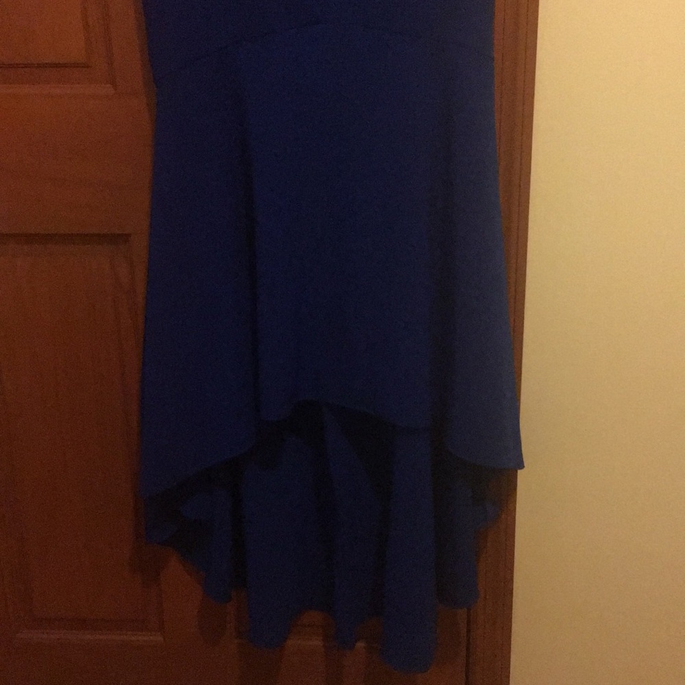 Theia cobalt high low ruffle gown size 4 Long. - Picture 6 of 7
